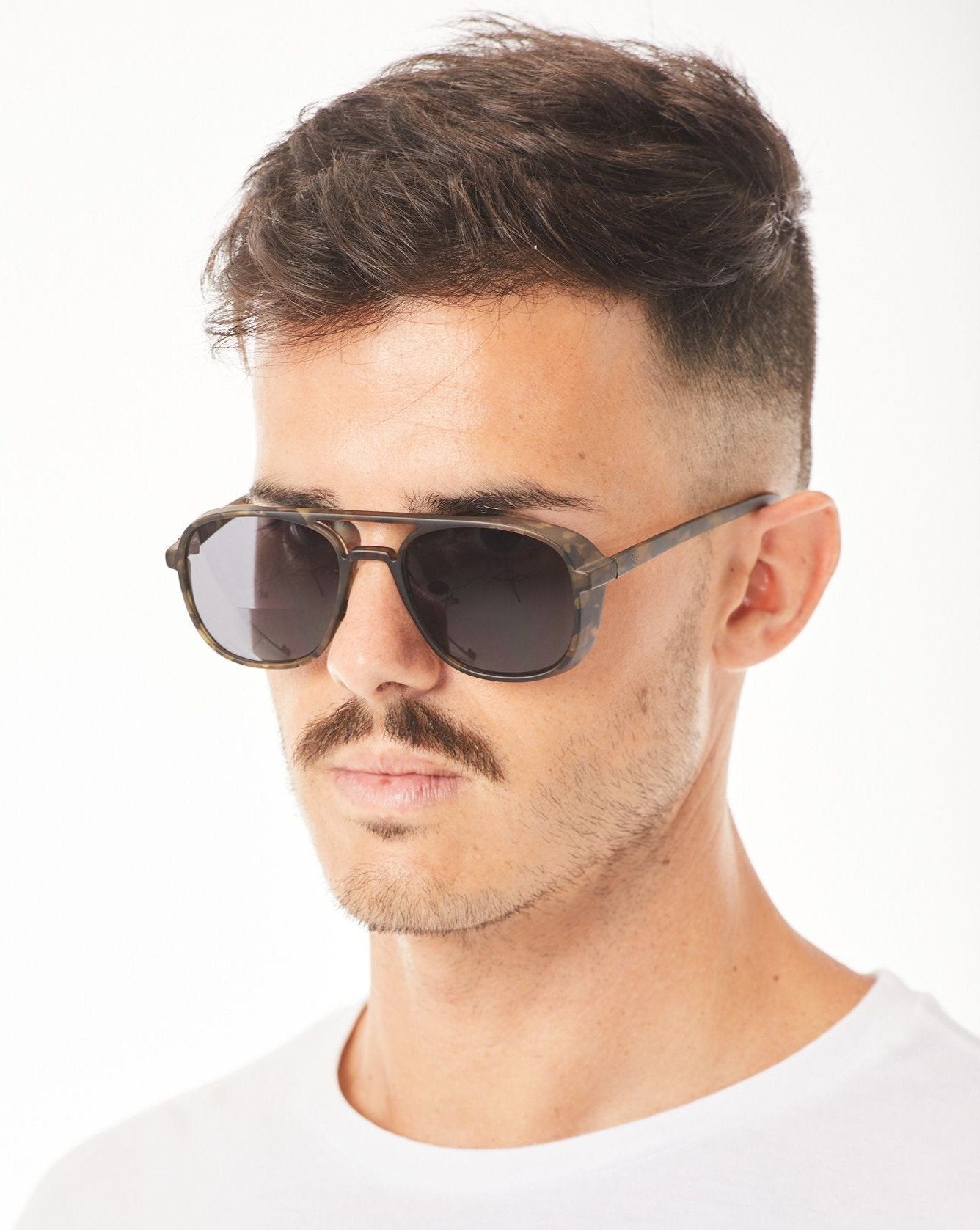 Aptica Polar Pilot Draco Sunglasses Unisex Polarised Sun Lens Male Model