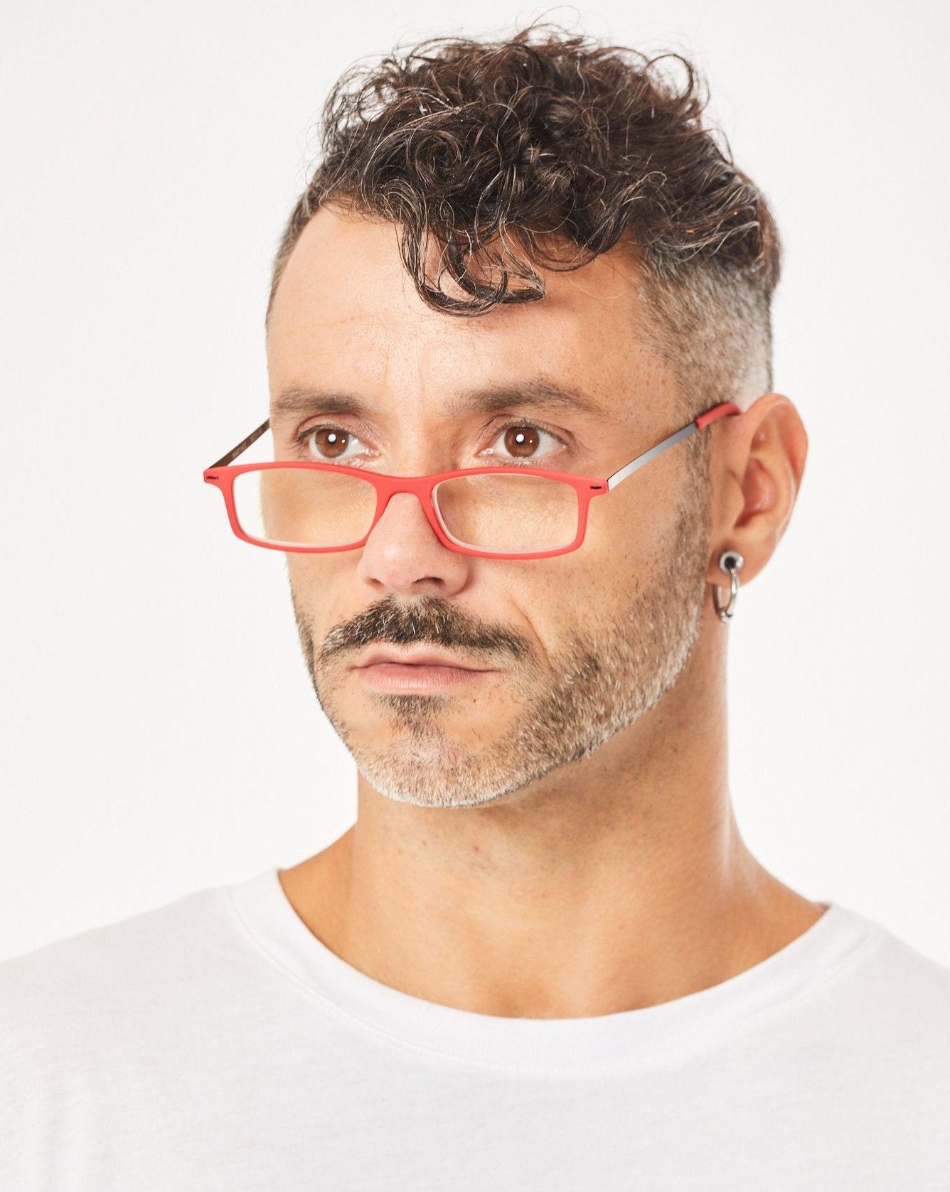 Aptica Smart Travel Yacc Ready Reading Glasses Unisex Blue Light Filter Male Model